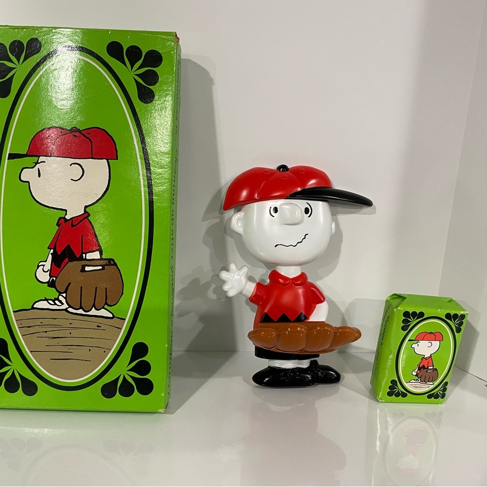 Vintage Peanuts Charlie Brown Baseball Soap Holder 1974